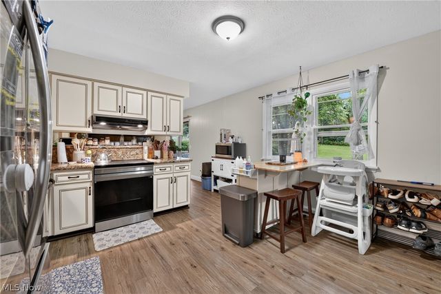 3002 Killian Road, Uniontown, OH 44685