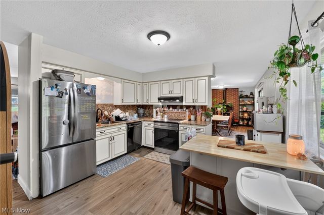 3002 Killian Road, Uniontown, OH 44685