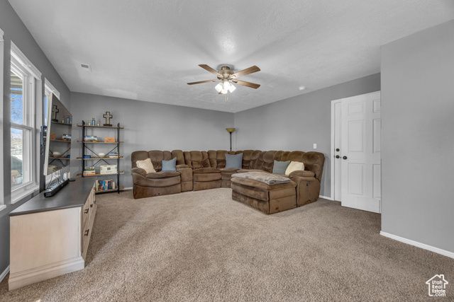 5419 S 4125 W, Roy, UT 84067