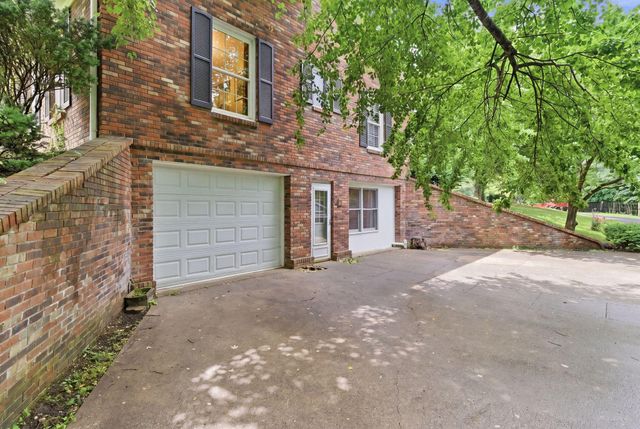 601 S Dogwood Drive, Berea, KY 40403
