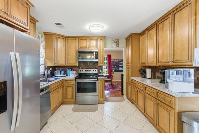 601 S Dogwood Drive, Berea, KY 40403