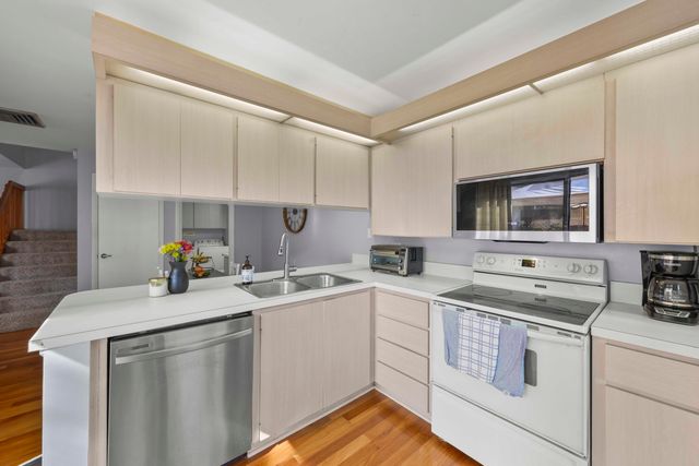 31 Clinton Court B, Royal Palm Beach, FL 33411