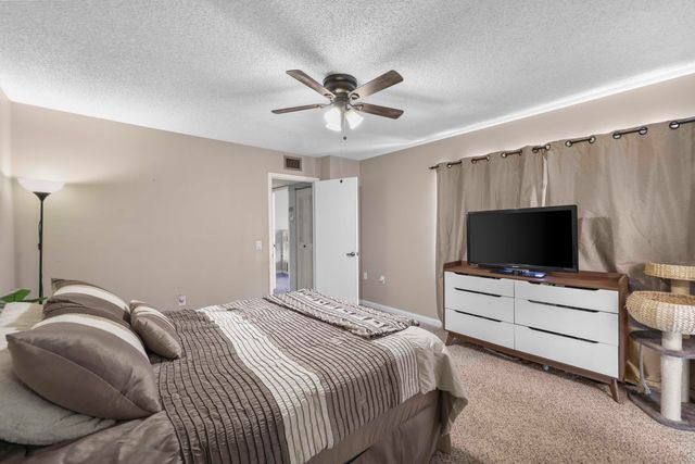 31 Clinton Court B, Royal Palm Beach, FL 33411