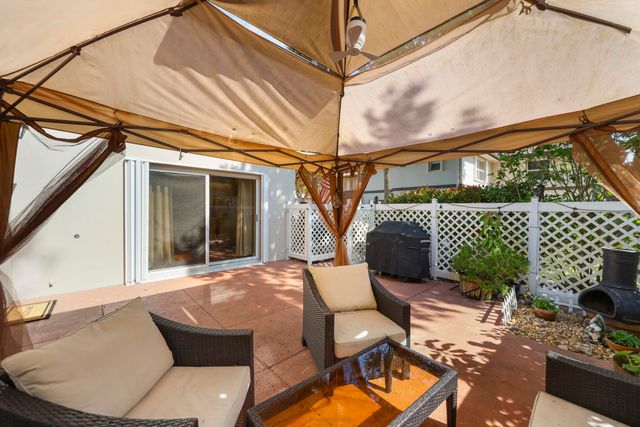 31 Clinton Court B, Royal Palm Beach, FL 33411