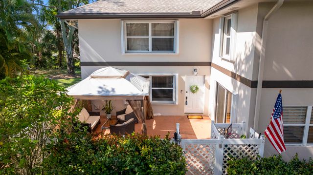 31 Clinton Court B, Royal Palm Beach, FL 33411