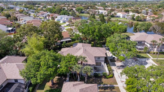 31 Clinton Court B, Royal Palm Beach, FL 33411