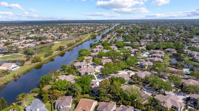 31 Clinton Court B, Royal Palm Beach, FL 33411