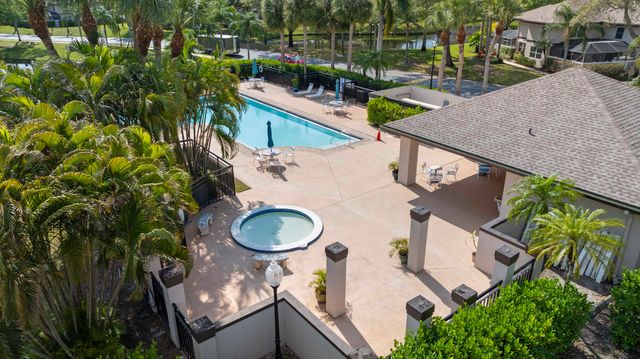 31 Clinton Court B, Royal Palm Beach, FL 33411