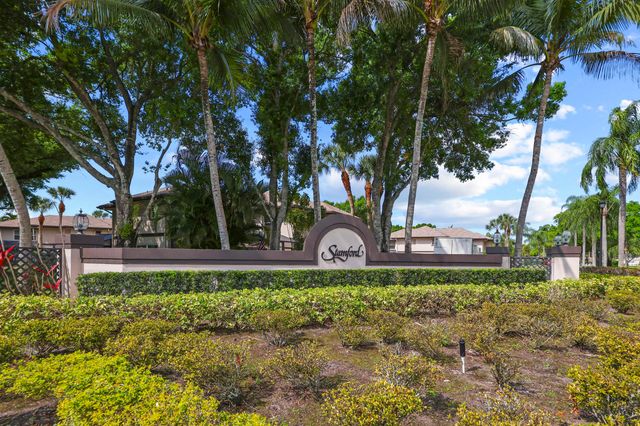 31 Clinton Court B, Royal Palm Beach, FL 33411