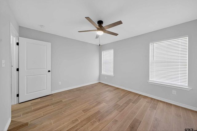 926 S Academy Ave, Tyler, TX 75701