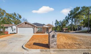 926 S Academy Ave, Tyler, TX 75701