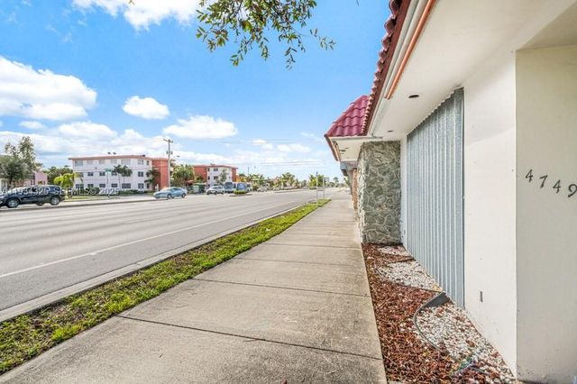 4749 Hollywood Boulevard, Hollywood, FL 33021