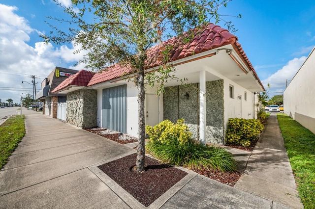 4749 Hollywood Boulevard, Hollywood, FL 33021
