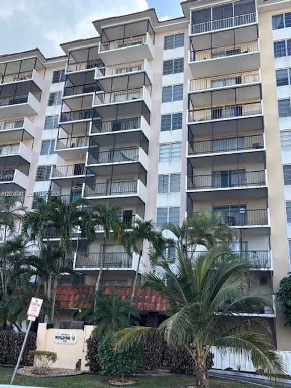 4174 Inverrary Dr 914, Lauderhill, FL 33319