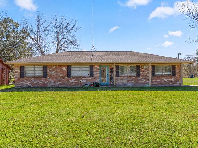 579 County Road 239, Bay City, TX 77414