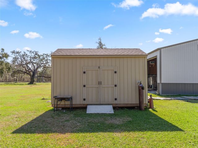 579 County Road 239, Bay City, TX 77414