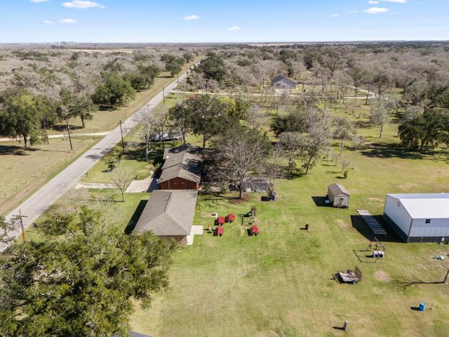 579 County Road 239, Bay City, TX 77414