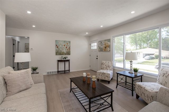 14936 Janice Drive, Maple Heights, OH 44137