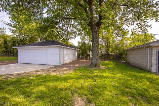14936 Janice Drive, Maple Heights, OH 44137