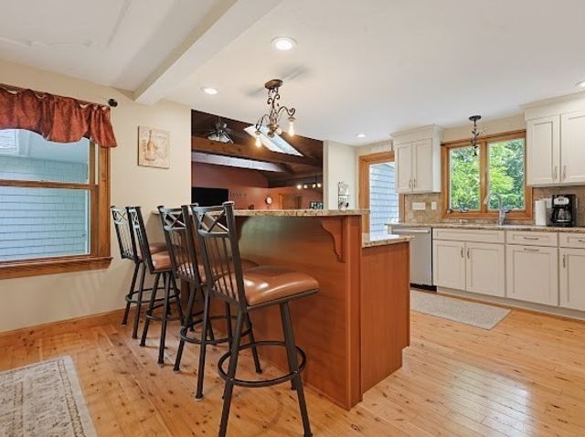 209 Highland St, Stoughton, MA 02072