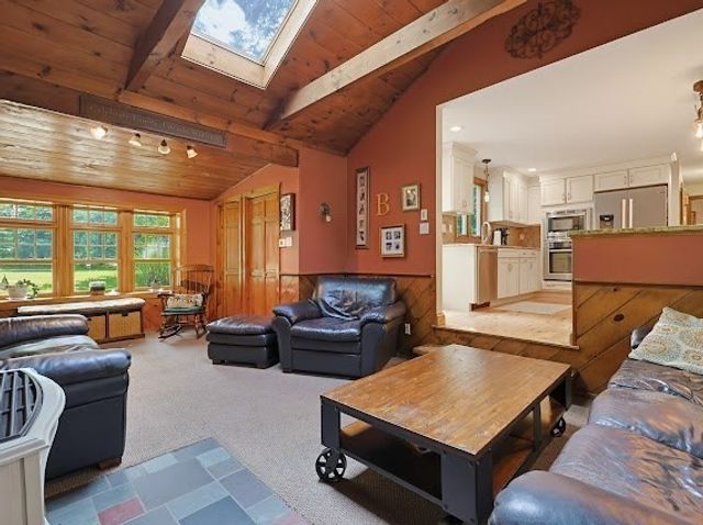 209 Highland St, Stoughton, MA 02072