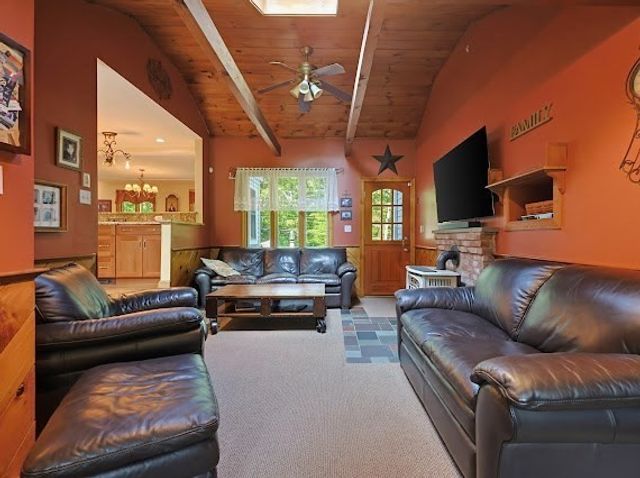 209 Highland St, Stoughton, MA 02072