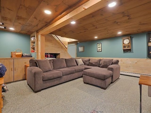 209 Highland St, Stoughton, MA 02072