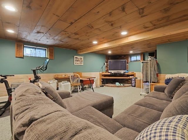 209 Highland St, Stoughton, MA 02072