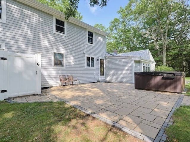 209 Highland St, Stoughton, MA 02072