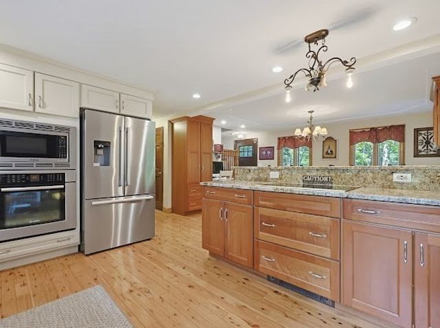 209 Highland St, Stoughton, MA 02072