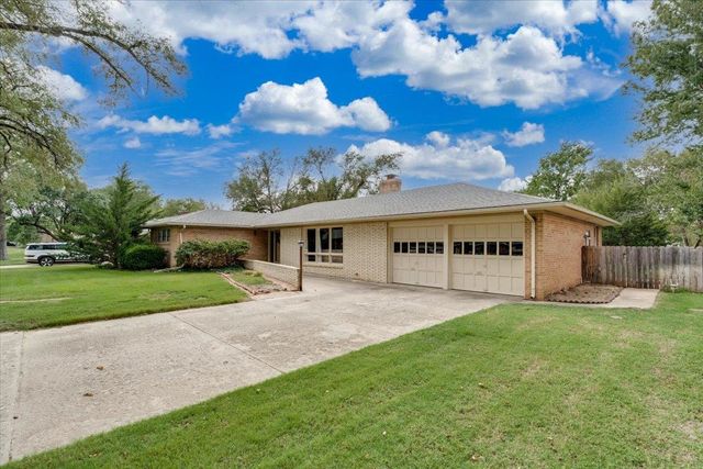 1617 W Womer Dr, Wichita, KS 67230