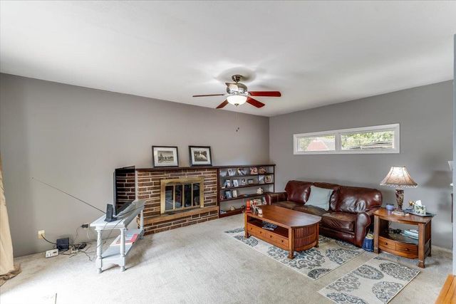 1617 W Womer Dr, Wichita, KS 67230