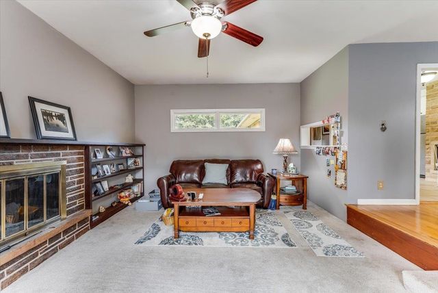 1617 W Womer Dr, Wichita, KS 67230