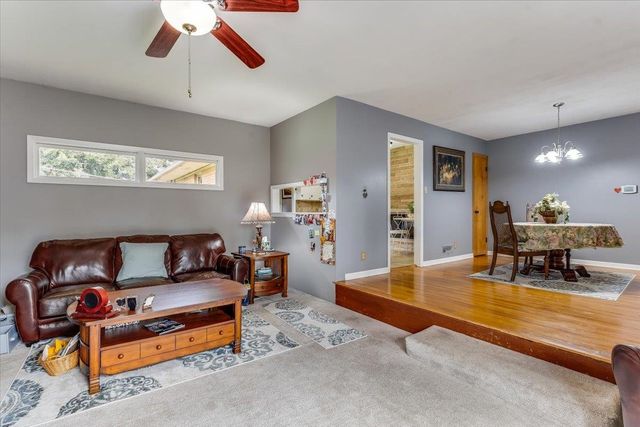 1617 W Womer Dr, Wichita, KS 67230
