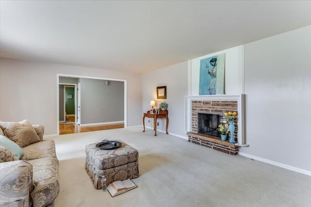 1617 W Womer Dr, Wichita, KS 67230