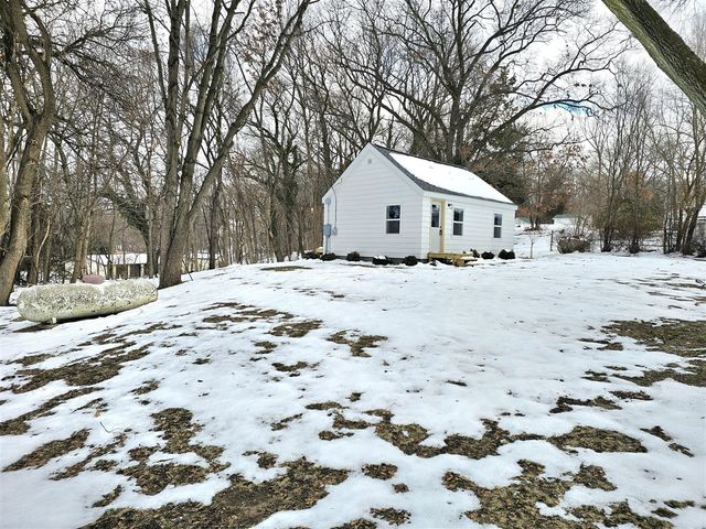 19916 Us-12, White Pigeon, MI 49099