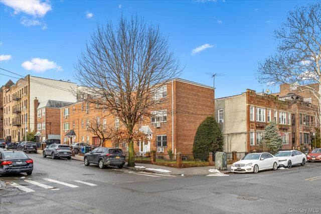 2504 42nd Street, Astoria, NY 11103