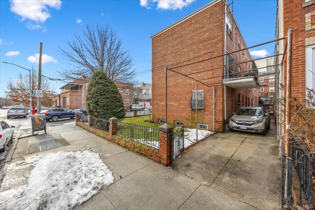 2504 42nd Street, Astoria, NY 11103