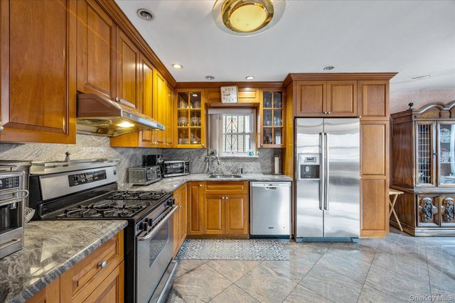 2504 42nd Street, Astoria, NY 11103