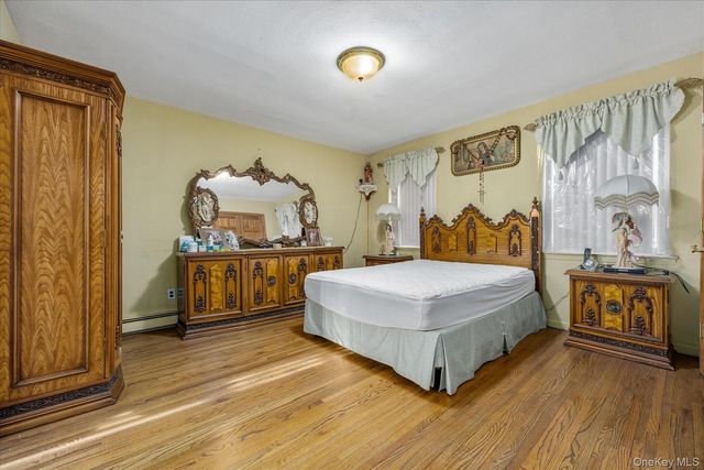 2504 42nd Street, Astoria, NY 11103