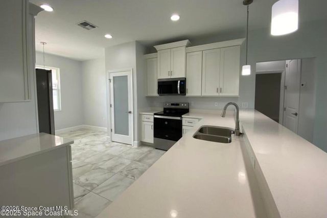 2685 Hester Avenue SE, Palm Bay, FL 32909