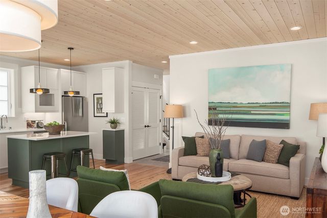 2218 NE 125th Street, Seattle, WA 98125