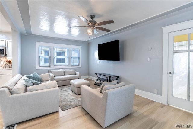 9 Hamlin Road, Buffalo, NY 14208