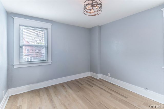 9 Hamlin Road, Buffalo, NY 14208