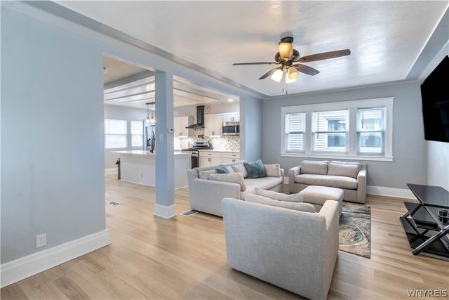9 Hamlin Road, Buffalo, NY 14208