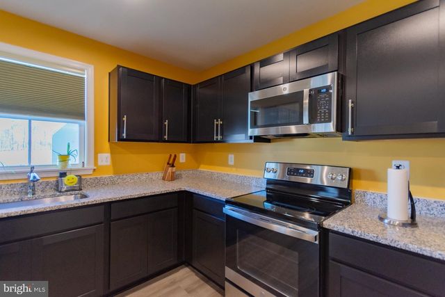 236 SURPLUS RD, Inwood, WV 25428