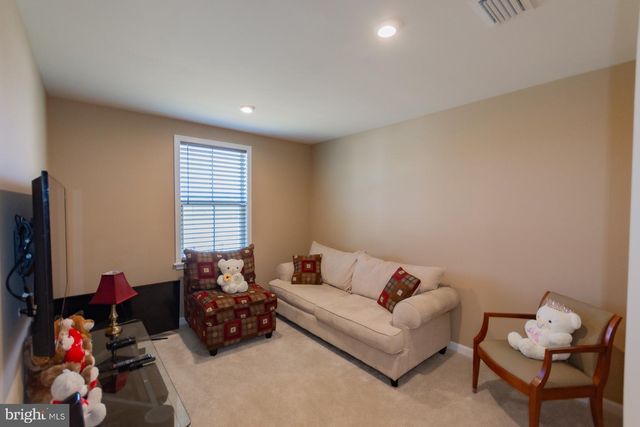 236 SURPLUS RD, Inwood, WV 25428