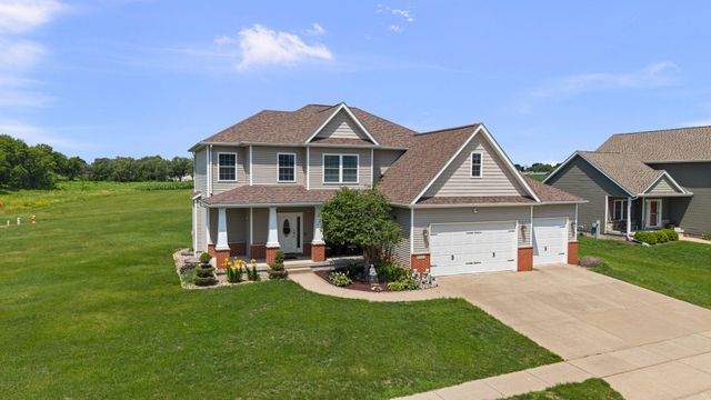 6104 Fillmore Street, Davenport, IA 52806