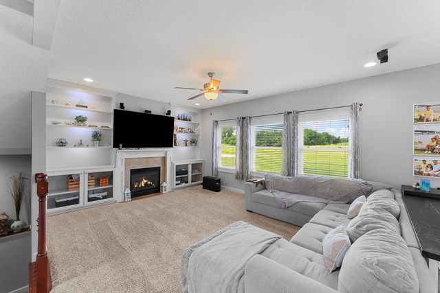 6104 Fillmore Street, Davenport, IA 52806