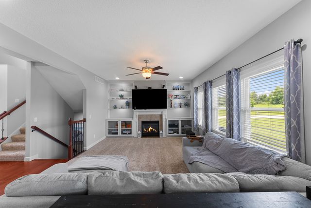 6104 Fillmore Street, Davenport, IA 52806